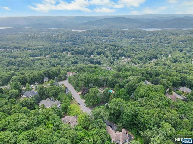 6 Briscoe, Ringwood, NJ 07456