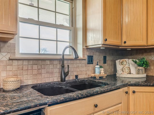 23990 N 4028 Drive, Bartlesville, OK 74006