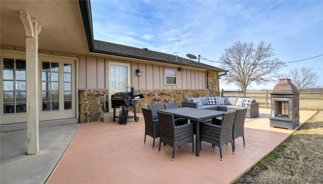 23990 N 4028 Drive, Bartlesville, OK 74006