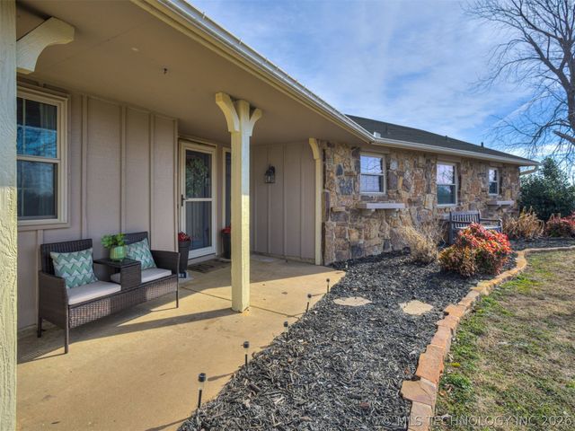 23990 N 4028 Drive, Bartlesville, OK 74006