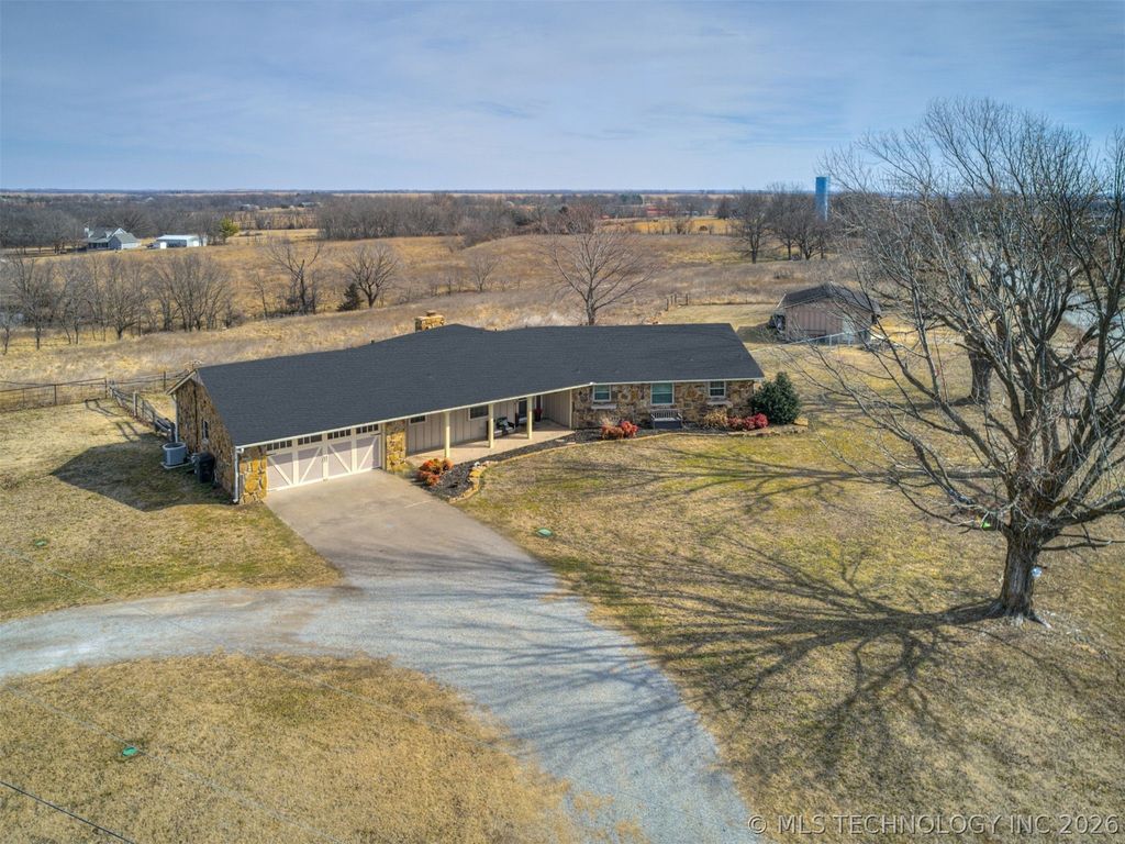 23990 N 4028 Drive, Bartlesville, OK 74006