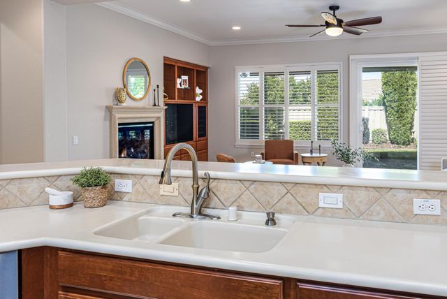 2695 Kingfisher Ln, Lincoln, CA 95648