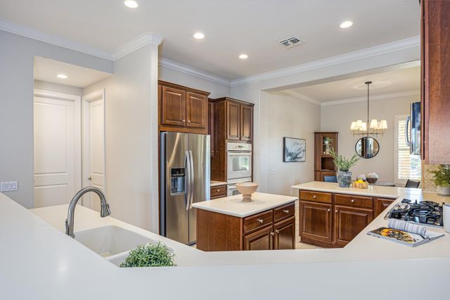2695 Kingfisher Ln, Lincoln, CA 95648