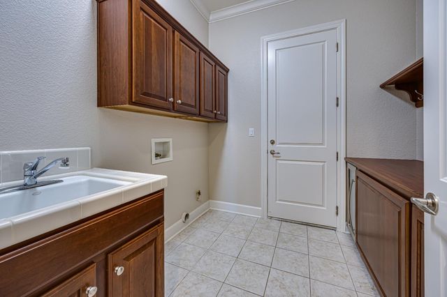 2695 Kingfisher Ln, Lincoln, CA 95648