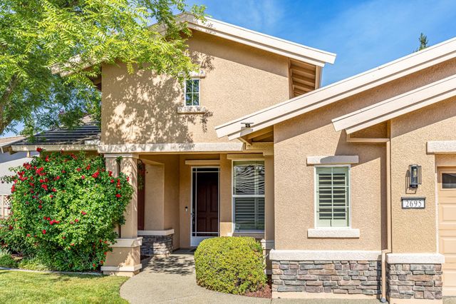 2695 Kingfisher Ln, Lincoln, CA 95648