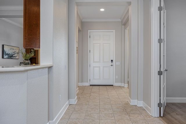 2695 Kingfisher Ln, Lincoln, CA 95648