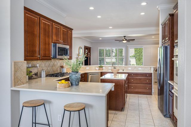 2695 Kingfisher Ln, Lincoln, CA 95648
