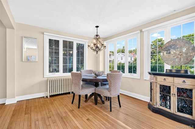 2 Stewart Avenue, Tuckahoe, NY 10707