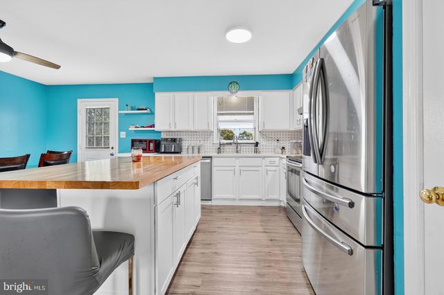 11680 FORT UNION DR, Remington, VA 22734