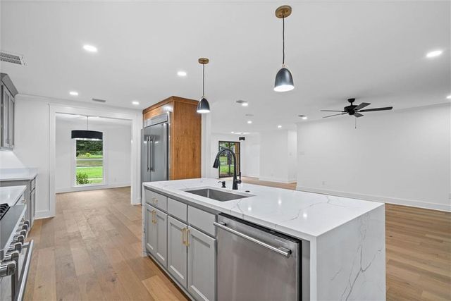 11 Schwaemmle Drive, Mobile, AL 36608