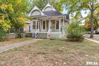 122 W PINE Street, Springfield, IL 62704