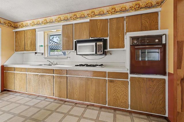 7721 NW 30th Street, Bethany, OK 73008