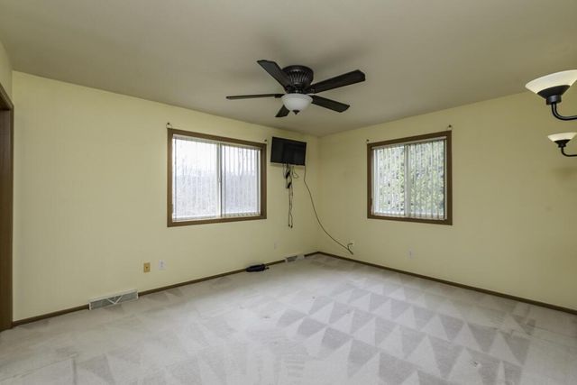 9950 11th AVENUE, Pleasant Prairie, WI 53158