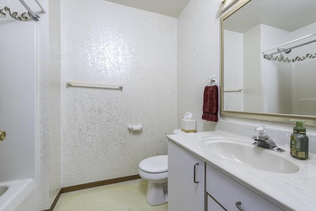 9950 11th AVENUE, Pleasant Prairie, WI 53158