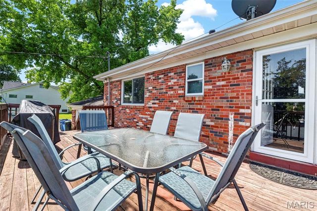 4833 Mattis Road, Unincorporated, MO 63128
