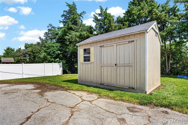 4833 Mattis Road, Unincorporated, MO 63128