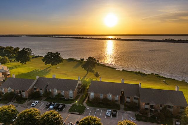 1860 Signal Ridge Place, Rockwall, TX 75032