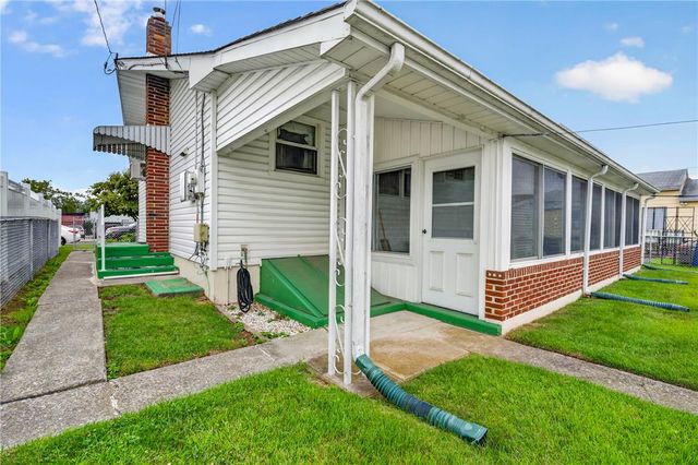 1407 East Livingston Street, Allentown City, PA 18109