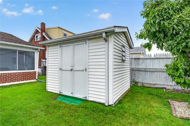 1407 East Livingston Street, Allentown City, PA 18109