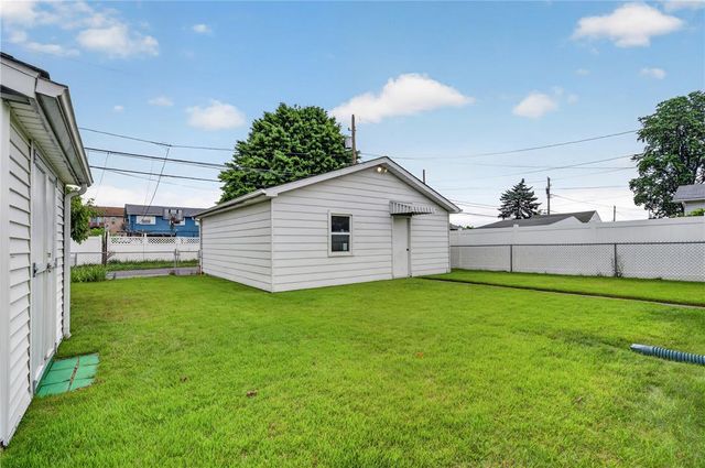 1407 East Livingston Street, Allentown City, PA 18109