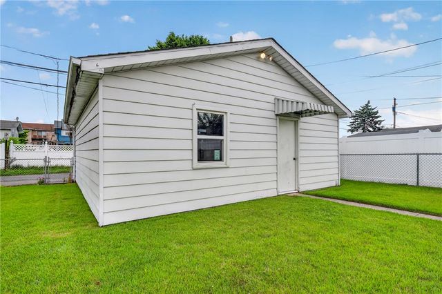 1407 East Livingston Street, Allentown City, PA 18109