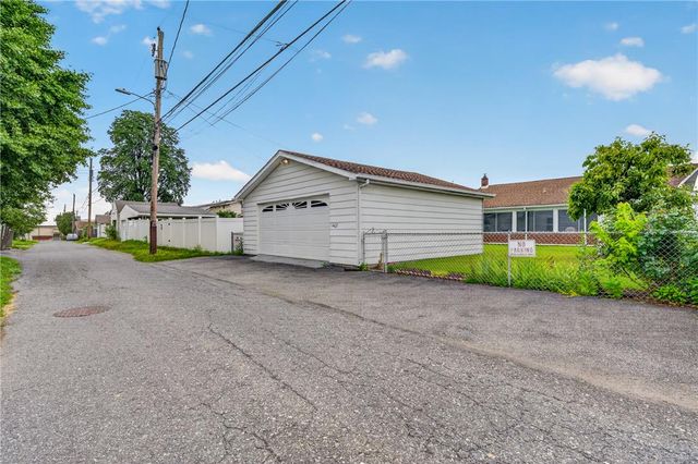 1407 East Livingston Street, Allentown City, PA 18109
