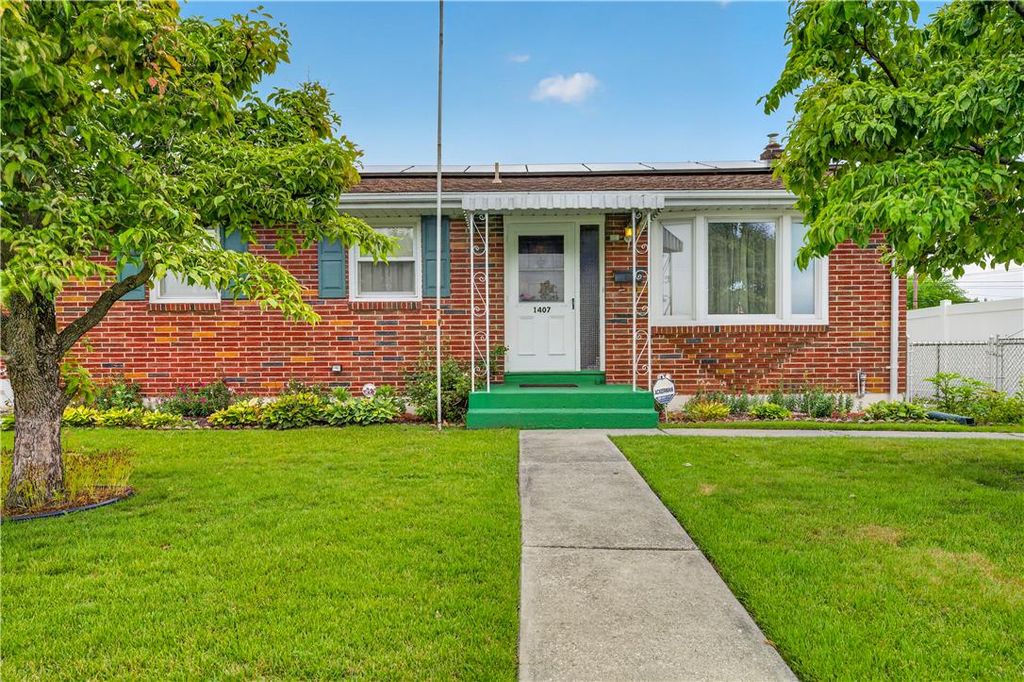 1407 East Livingston Street, Allentown City, PA 18109