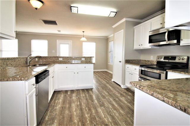 2201 Green Hill Drive, Forney, TX 75126