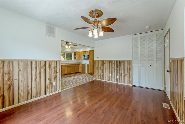 658 Kansas Avenue, Ypsilanti, MI 48198