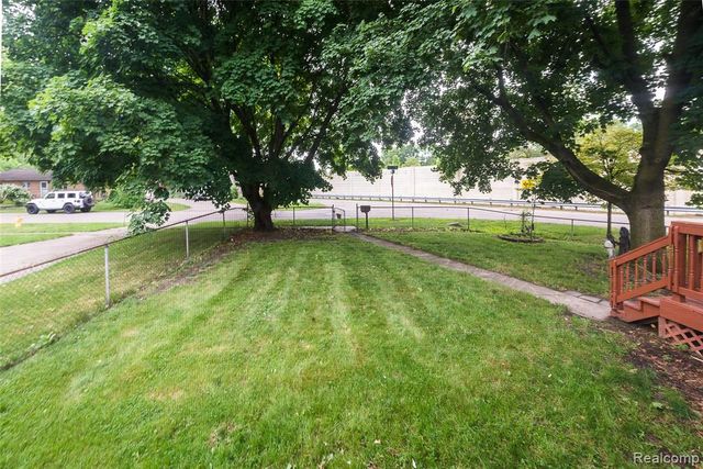658 Kansas Avenue, Ypsilanti, MI 48198