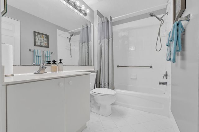 7735 Yardley Drive 305, Tamarac, FL 33321