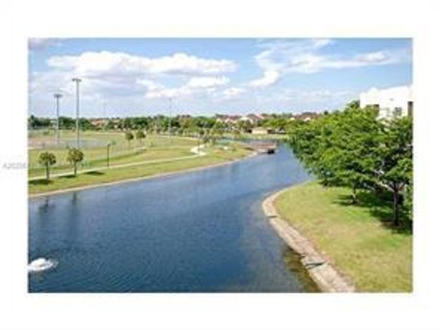 7735 Yardley Drive 305, Tamarac, FL 33321