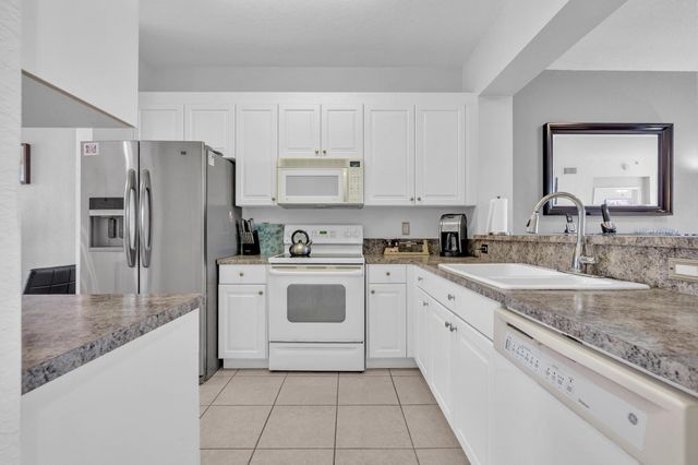 7735 Yardley Drive 305, Tamarac, FL 33321