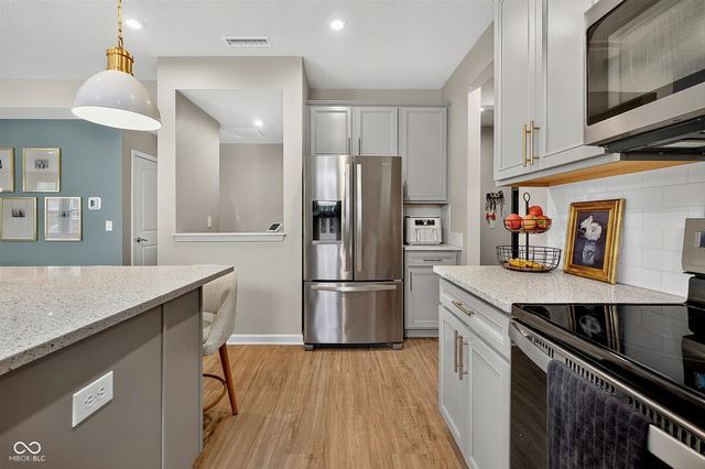 6779 Oakcrest Drive, Mccordsville, IN 46055