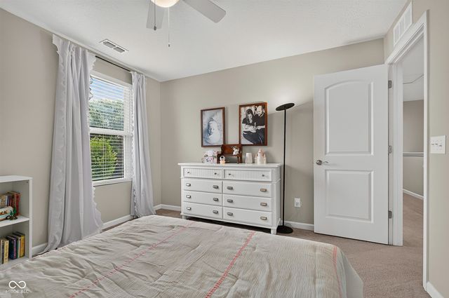 6779 Oakcrest Drive, Mccordsville, IN 46055