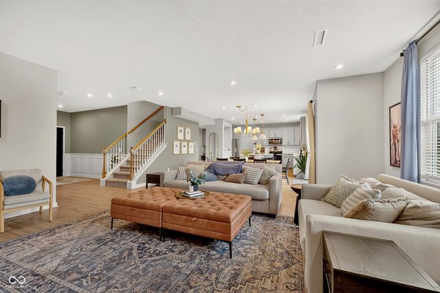 6779 Oakcrest Drive, Mccordsville, IN 46055