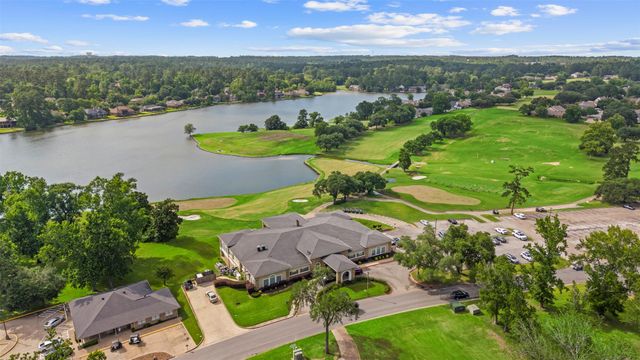 1920 Foxbriar Drive, Huntsville, TX 77340
