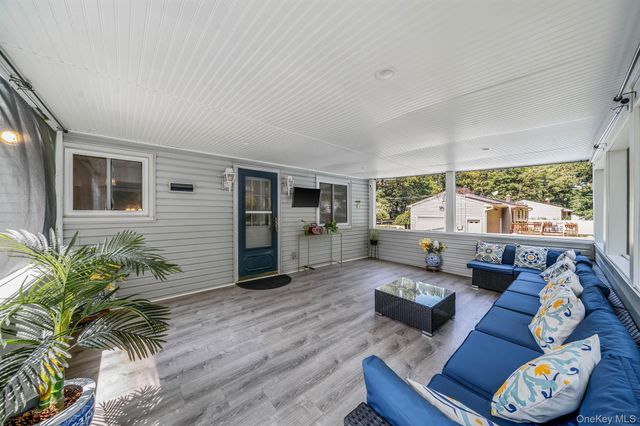 109 Midland Boulevard, Ronkonkoma, NY 11779