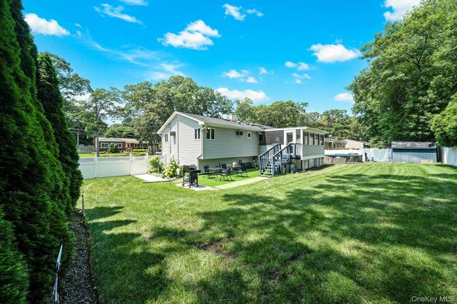 109 Midland Boulevard, Ronkonkoma, NY 11779
