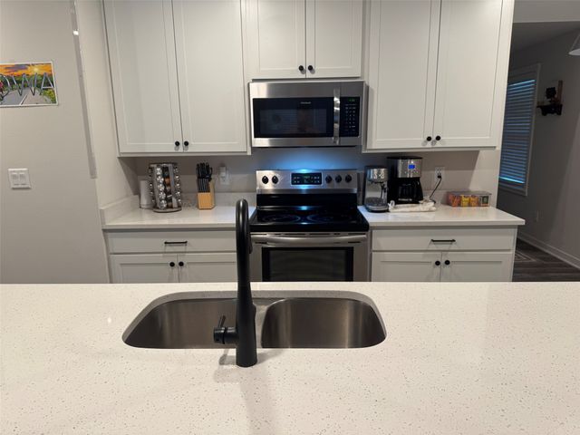 1189 NW Yorktown Drive, Waukee, IA 50263