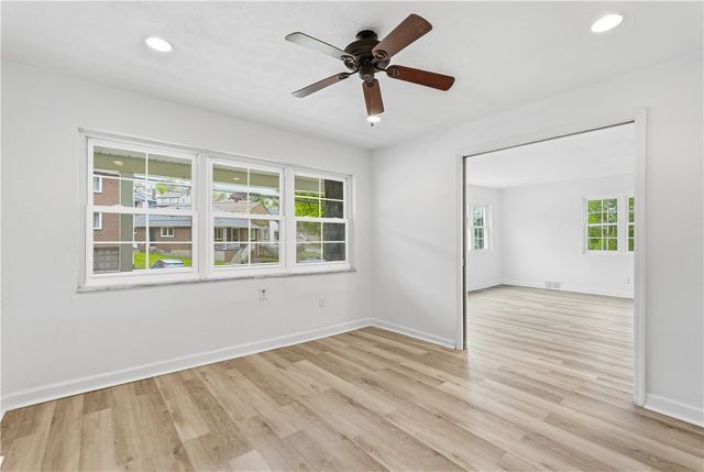 2830 Sussex Ave, Brookline, PA 15226