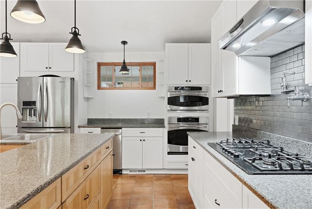 2830 Sussex Ave, Brookline, PA 15226
