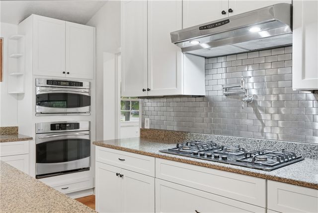 2830 Sussex Ave, Brookline, PA 15226