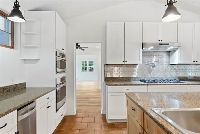 2830 Sussex Ave, Brookline, PA 15226