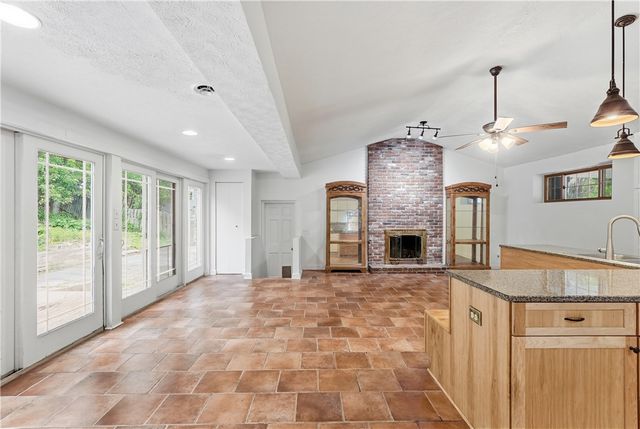 2830 Sussex Ave, Brookline, PA 15226