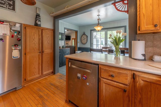 197 W Geneva Street, Williams Bay, WI 53191