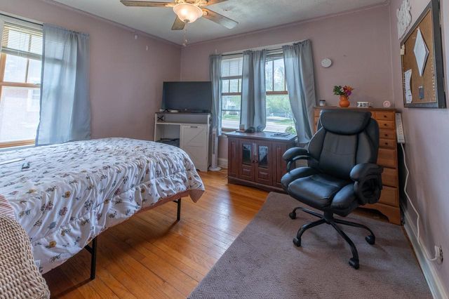197 W Geneva Street, Williams Bay, WI 53191