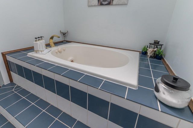 197 W Geneva Street, Williams Bay, WI 53191