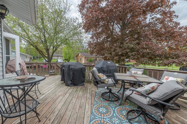 197 W Geneva Street, Williams Bay, WI 53191