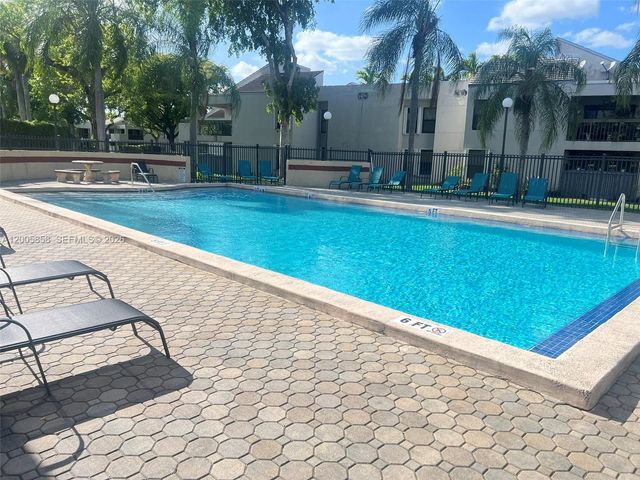 13240 SW 88th Ln 106-E, Miami, FL 33186